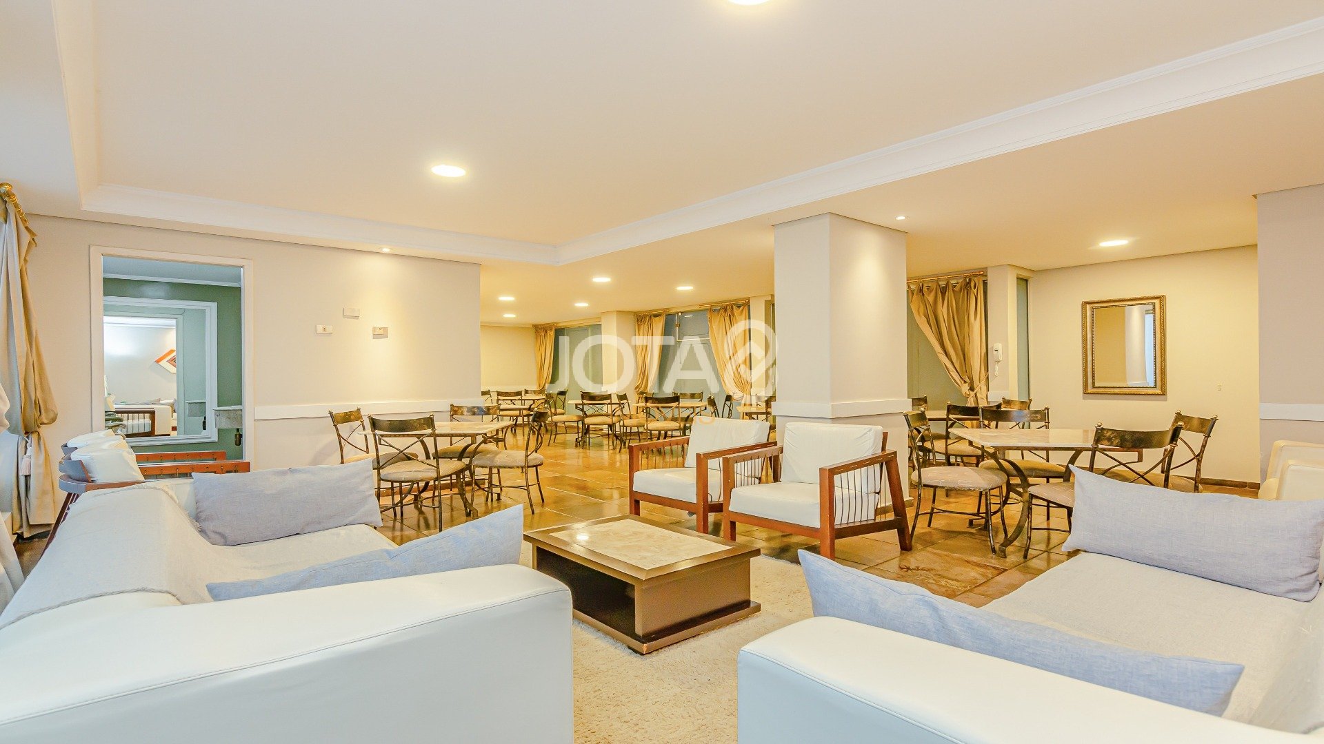 APARTAMENTO EM FRENTE AO SHOPPING CURITIBA
