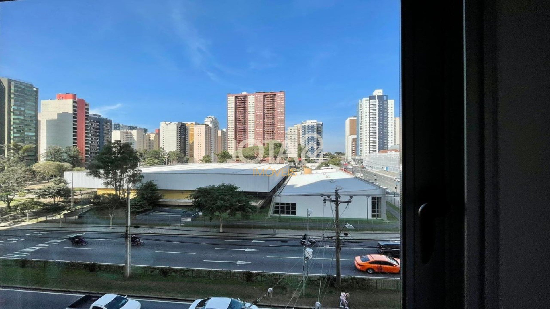 APARTAMENTO EM FRENTE AO SHOPPING CURITIBA