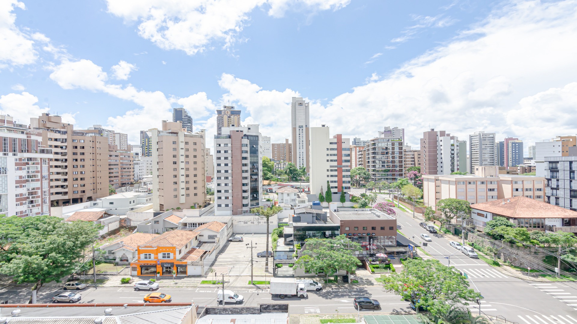 COBERTURA NOVA COM 3 SUÍTES NO SOHO 2525