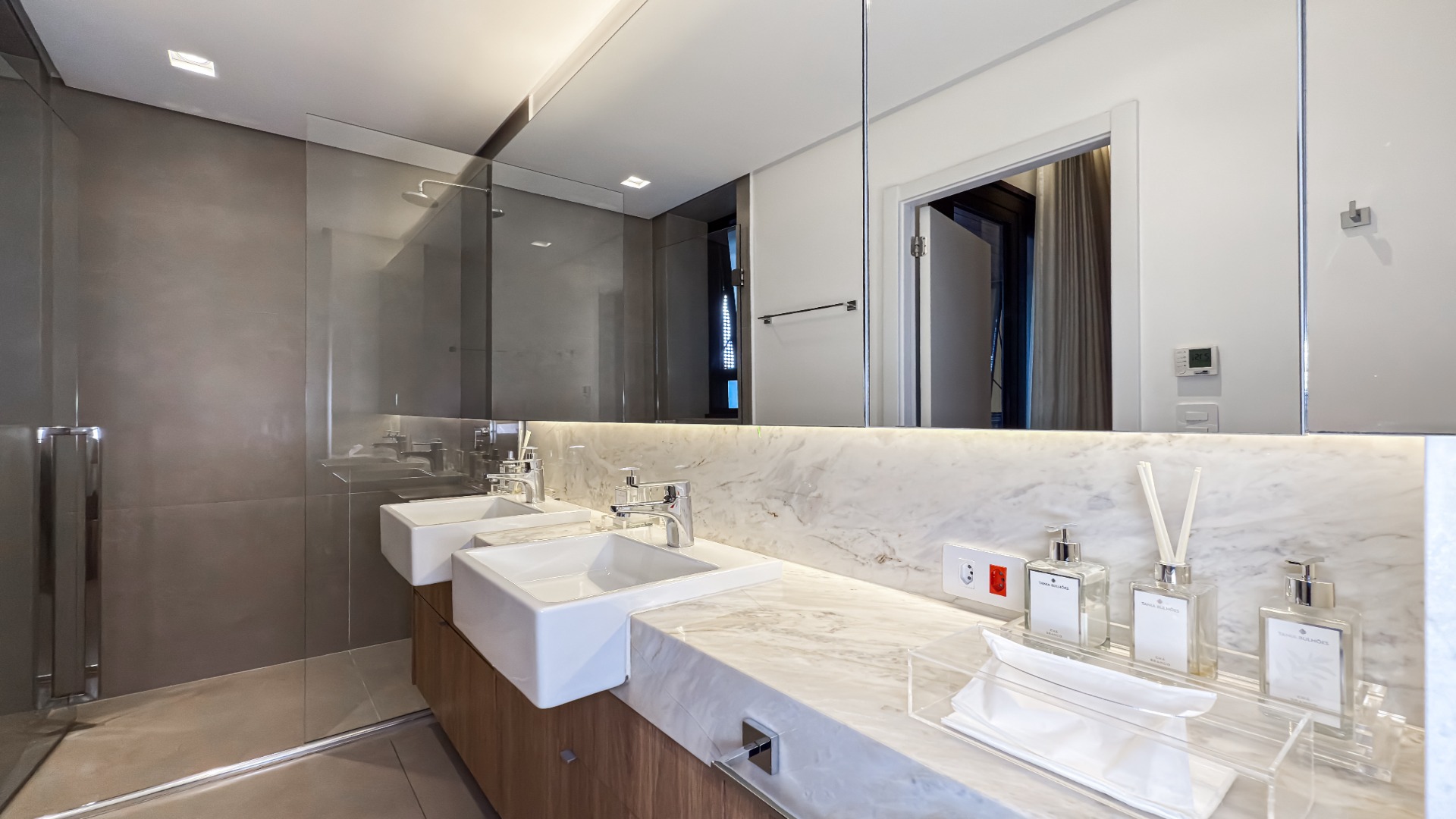 ROC RESIDENCE - A SOFISTICAÇÃO ESTÁ NOS DETALHES!