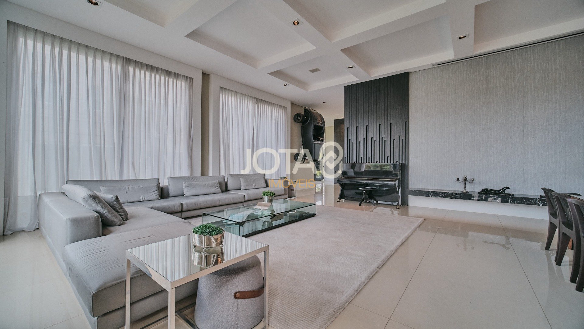 MAJESTOSA CASA NO ALPHAVILLE GRACIOSA ARAUCÁRIA