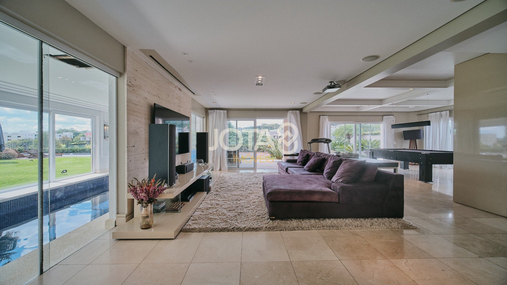MAJESTOSA CASA NO ALPHAVILLE GRACIOSA ARAUCÁRIA