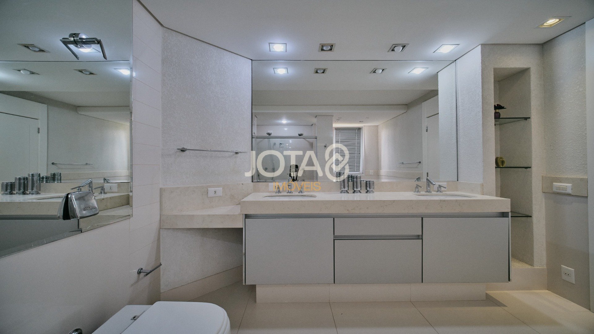 MAJESTOSA CASA NO ALPHAVILLE GRACIOSA ARAUCÁRIA