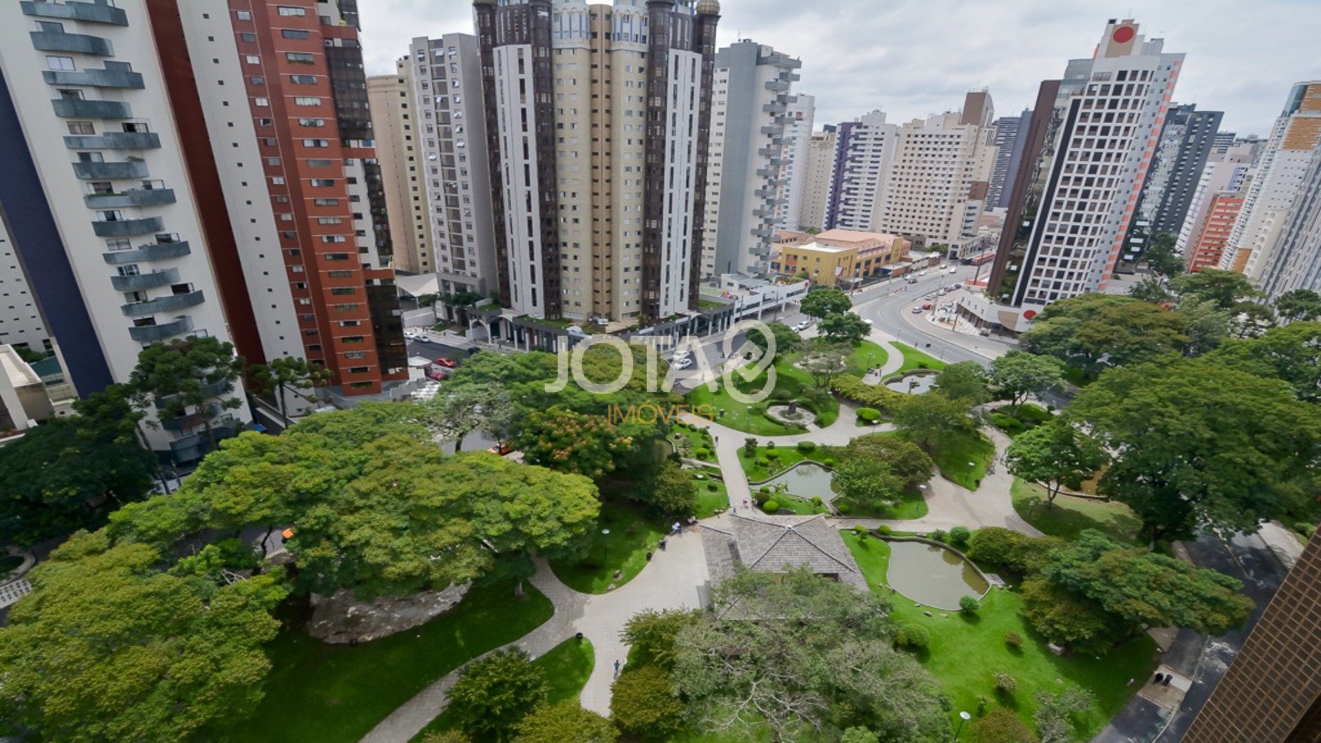 APARTAMENTO MOBILIADO EM FRENTE A PRAÇA DO JAPÃO