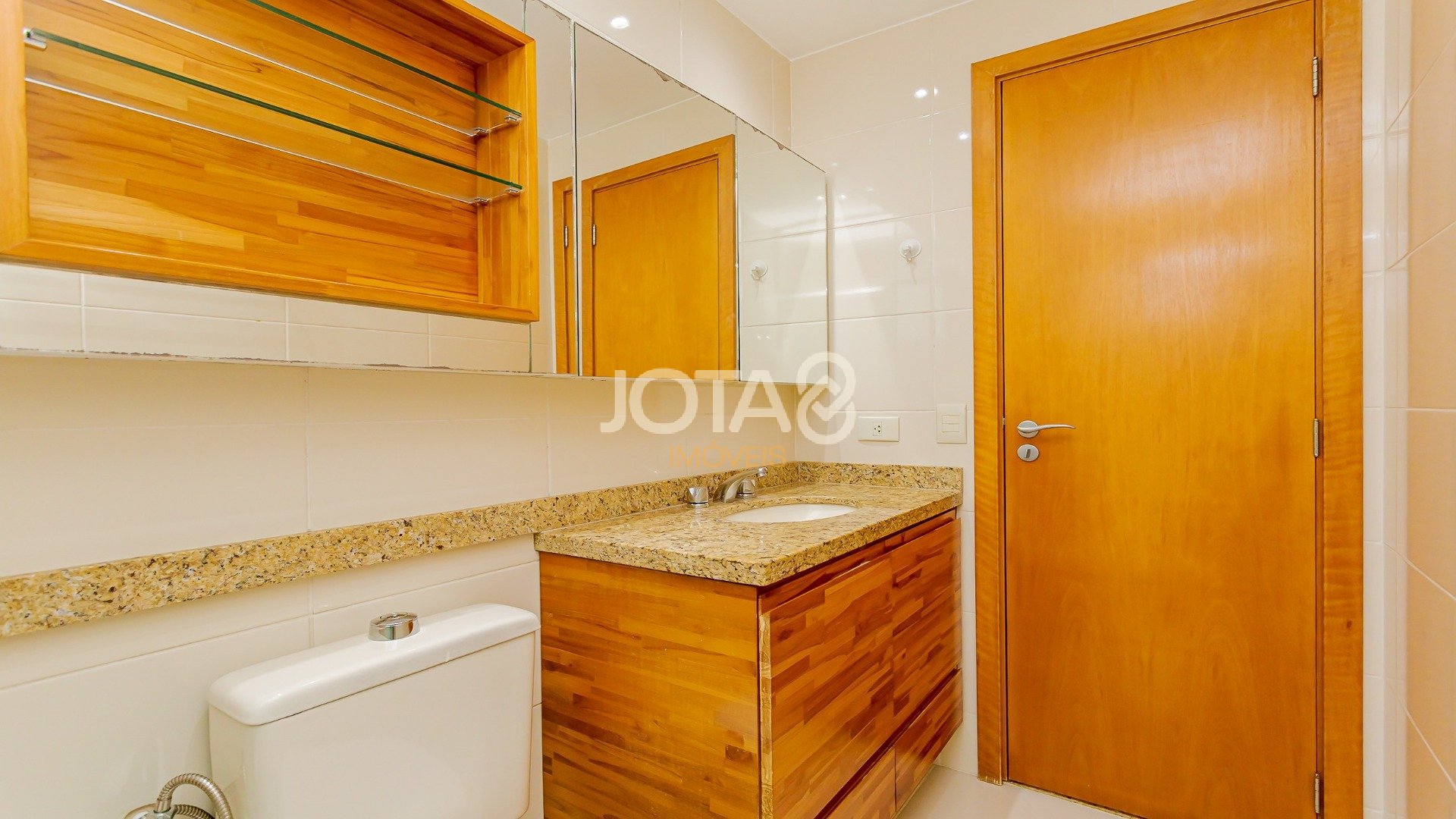 APARTAMENTO 3 QUARTOS ANDAR ALTO COM VISTA LINDA NO ECOVILLE