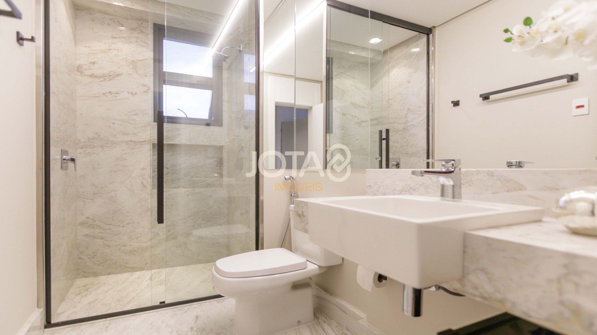 APARTAMENTO ESPETACULAR COM 3 SUITES NO CABRAL