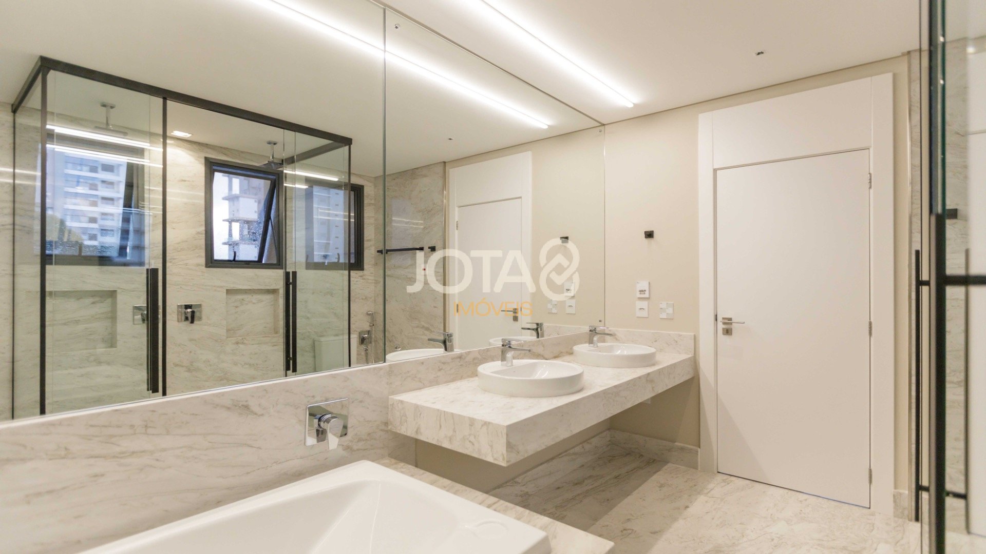APARTAMENTO ESPETACULAR COM 3 SUITES NO CABRAL