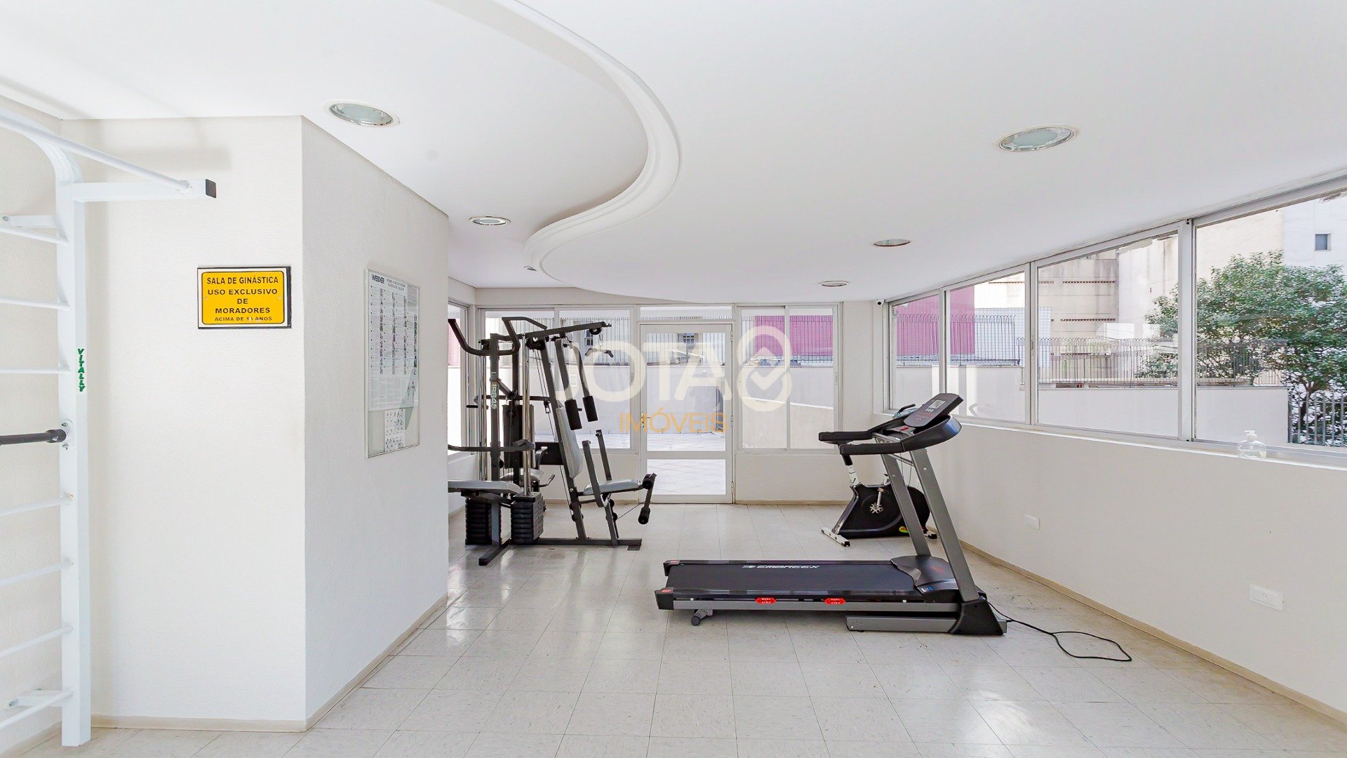 APARTAMENTO ANDAR ALTO E VISTA DEFINIDA