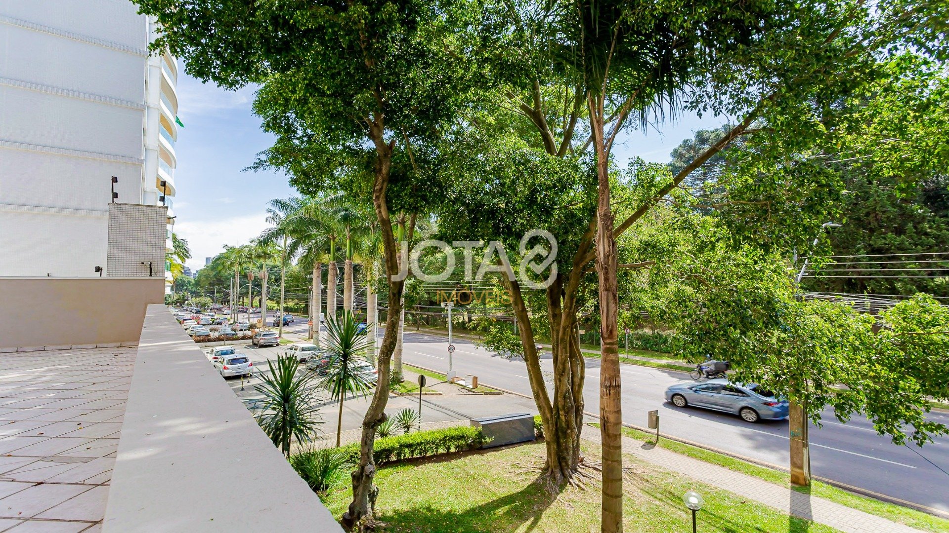 APARTAMENTO ANDAR ALTO E VISTA DEFINIDA