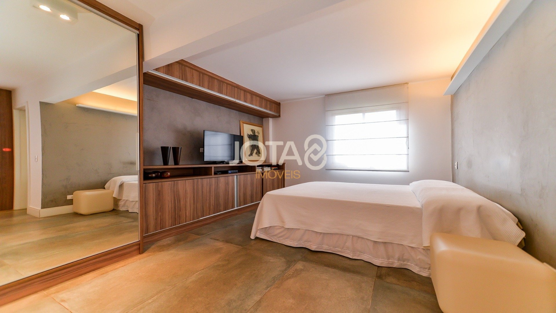 APARTAMENTO REFORMADO NO AHÚ