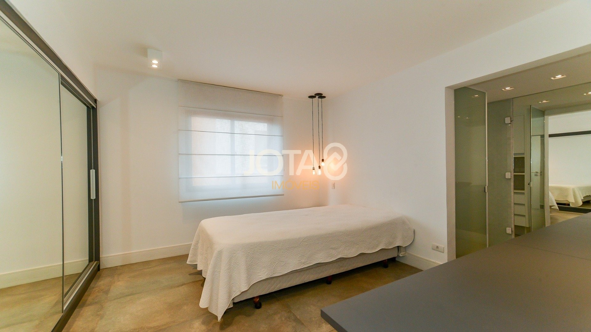 APARTAMENTO REFORMADO NO AHÚ