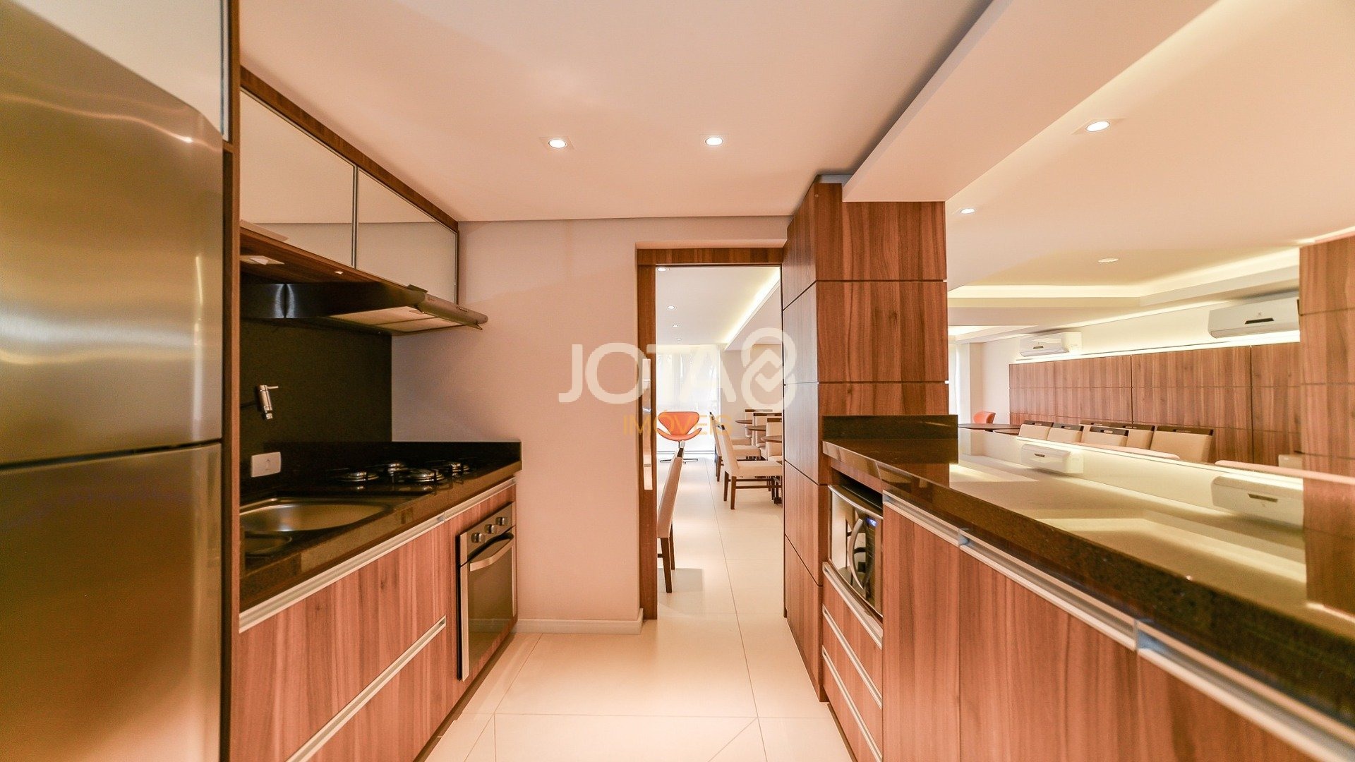 APARTAMENTO REFORMADO NO AHÚ