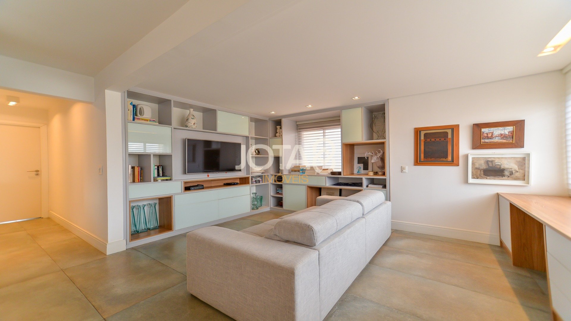 APARTAMENTO REFORMADO NO AHÚ