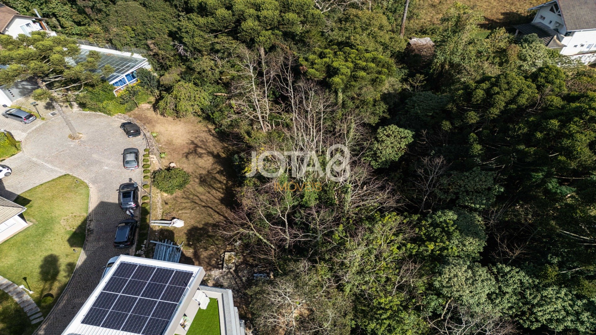 TERRENO EXCLUSIVO EM CONDOMÍNIO FECHADO - PRÓXIMO AO PARQUE BARIGUI