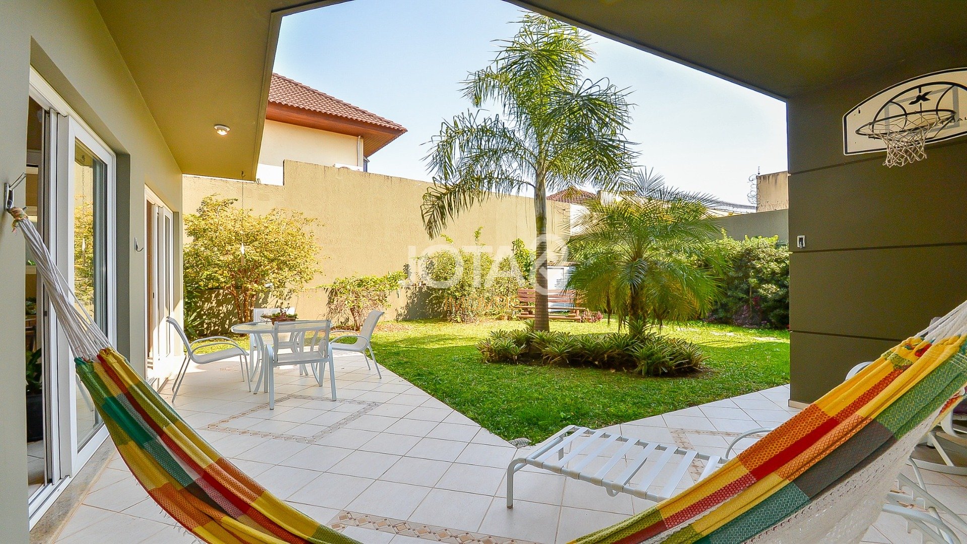 MAGNÍFICA CASA  COM 4 SUÍTES NO JARDIM SOCIAL