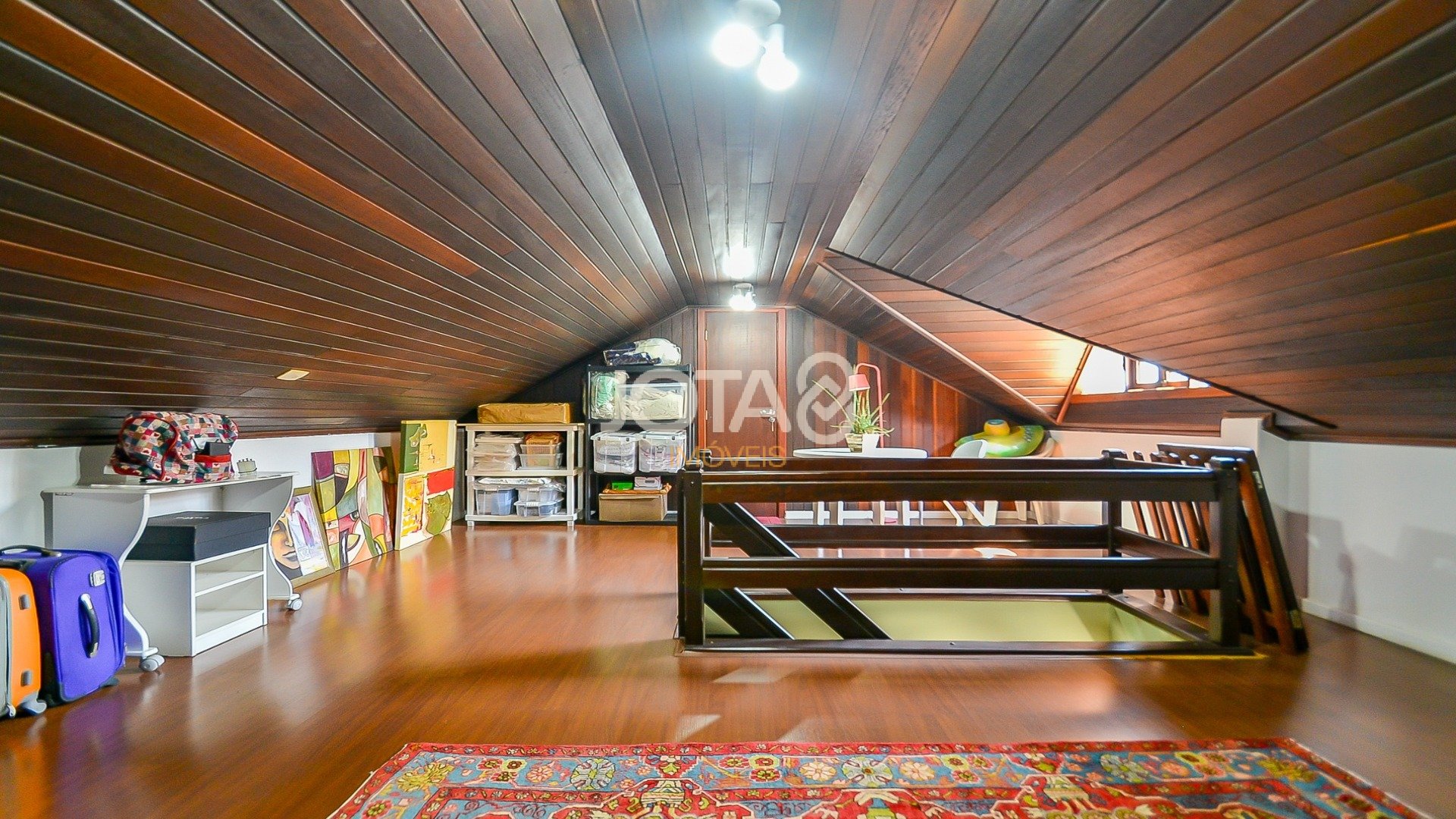 MAGNÍFICA CASA  COM 4 SUÍTES NO JARDIM SOCIAL