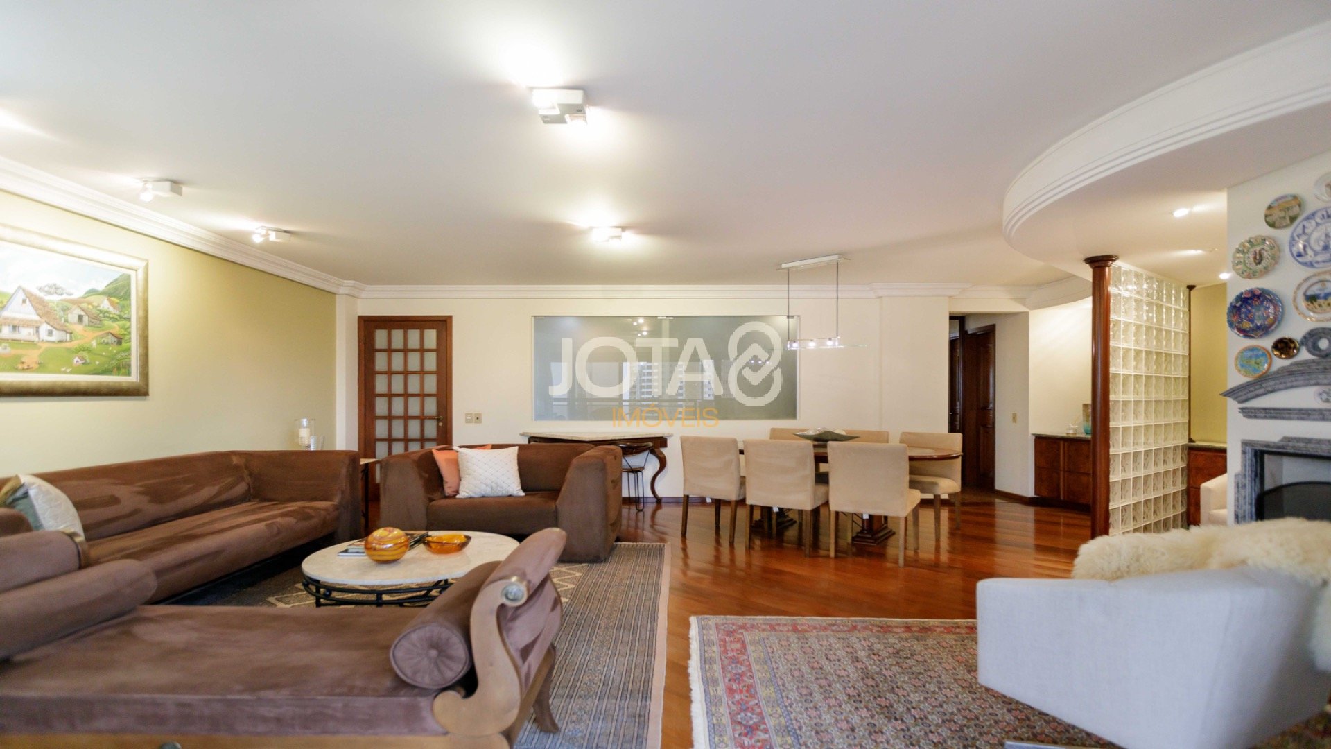 APARTAMENTO EM FRENTE À PIEGEL COM 3 DORMITÓRIOS