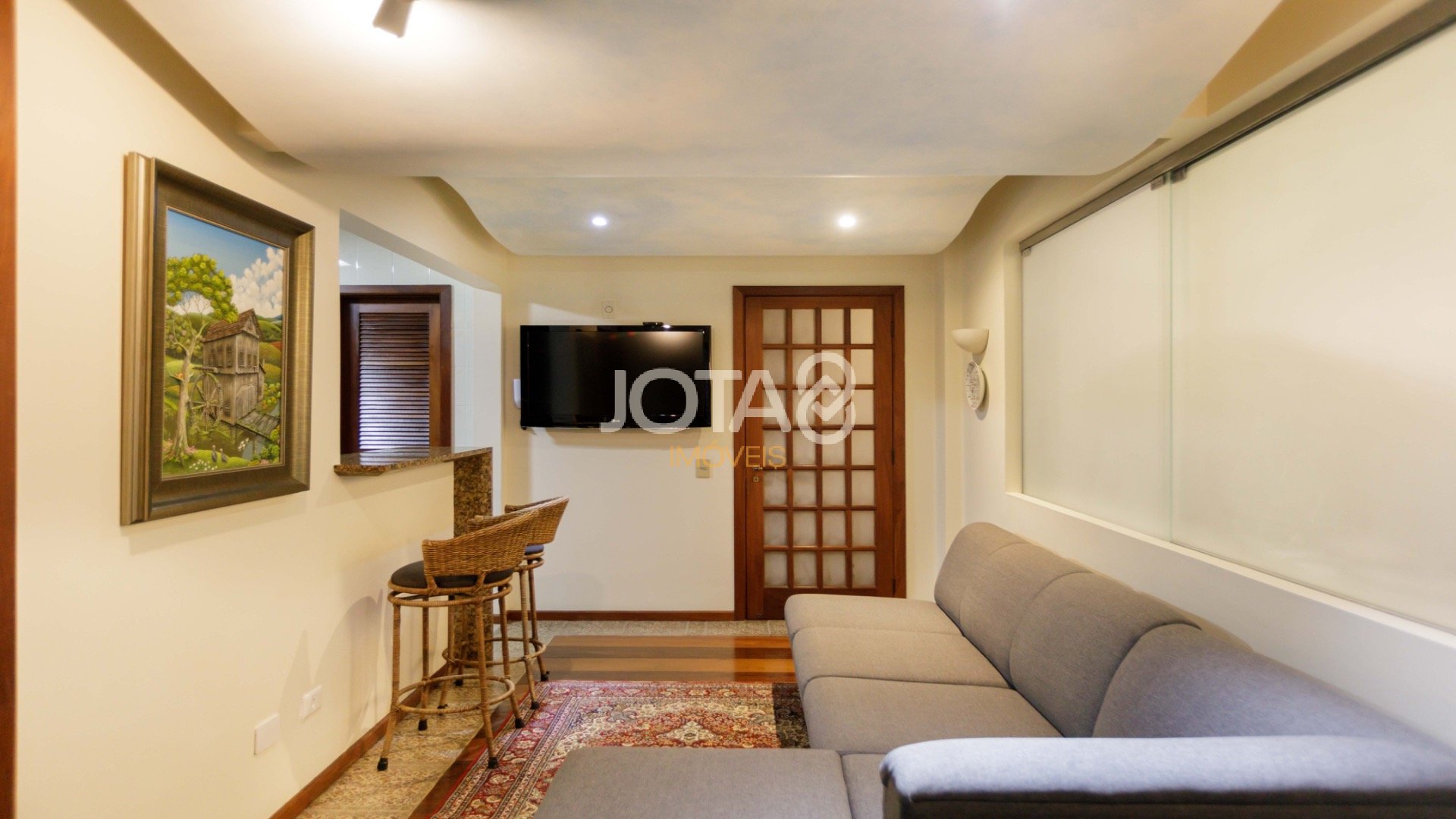 APARTAMENTO EM FRENTE À PIEGEL COM 3 DORMITÓRIOS