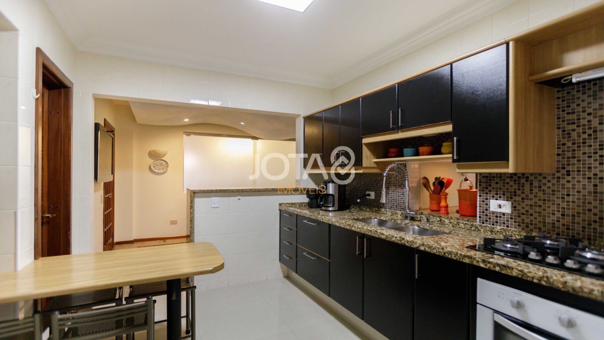 APARTAMENTO EM FRENTE À PIEGEL COM 3 DORMITÓRIOS