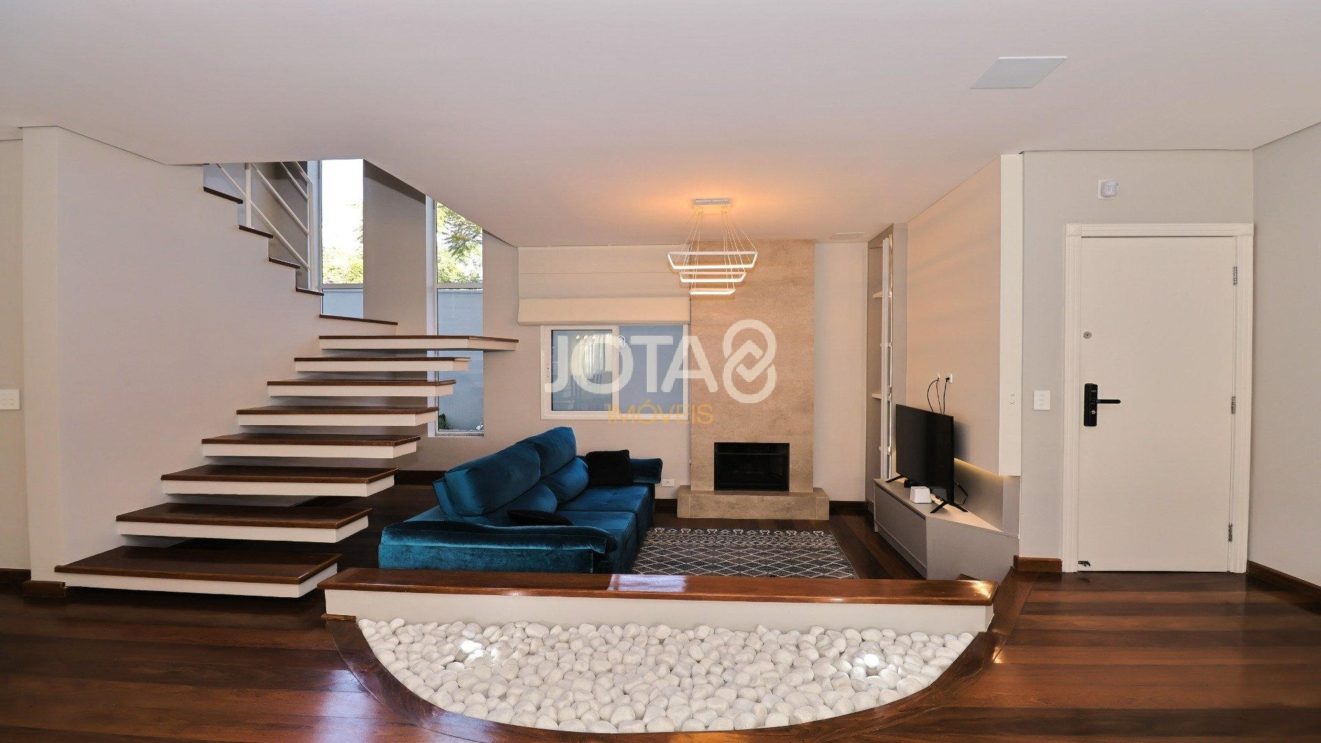 CASA 4 SUITES EM FRENTE AO PARQUE BARIGUI
