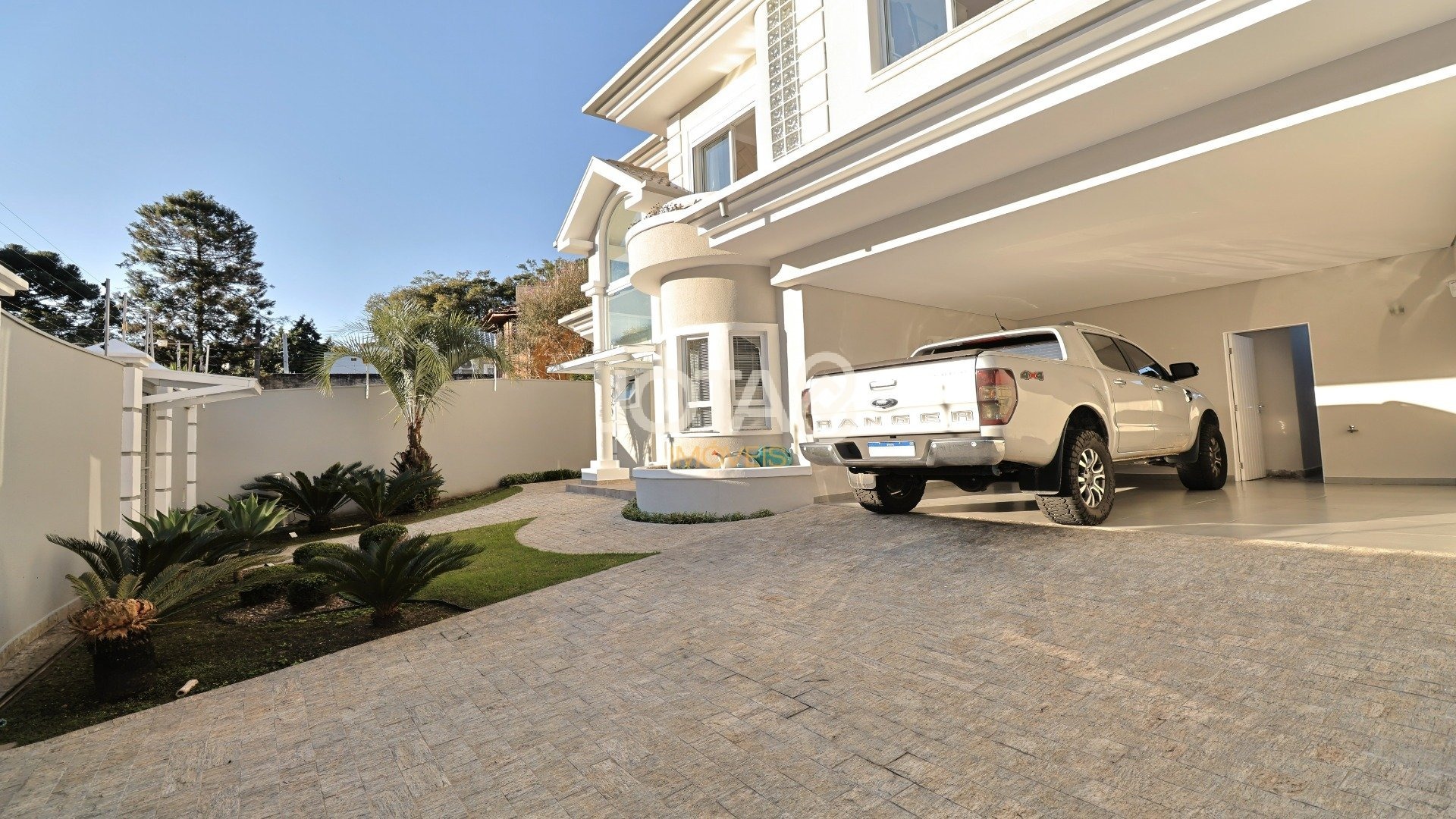 CASA 4 SUITES EM FRENTE AO PARQUE BARIGUI