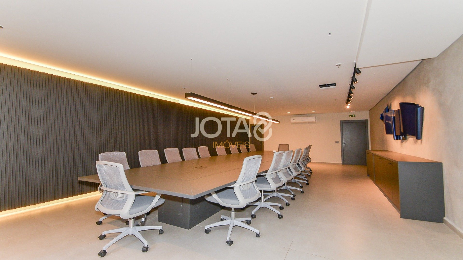 SALA COMERCIAL REVENDA EXCLUSIVA NO DS1529