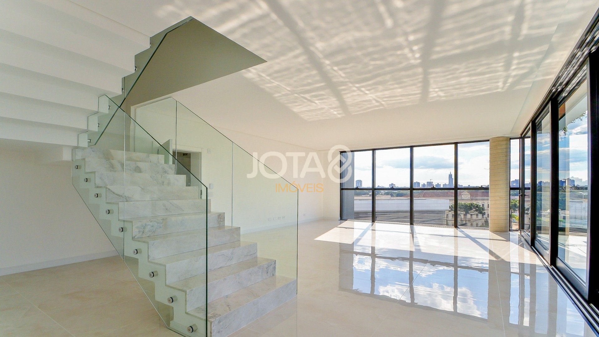 COBERTURA DUPLEX NOVA 4 SUÍTES 4 VAGAS BAIRRO BATEL