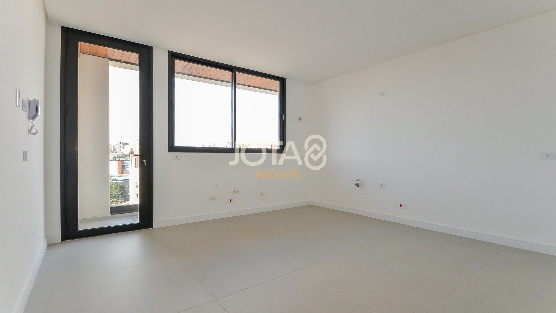 COBERTURA DUPLEX NOVA 4 SUÍTES 4 VAGAS BAIRRO BATEL