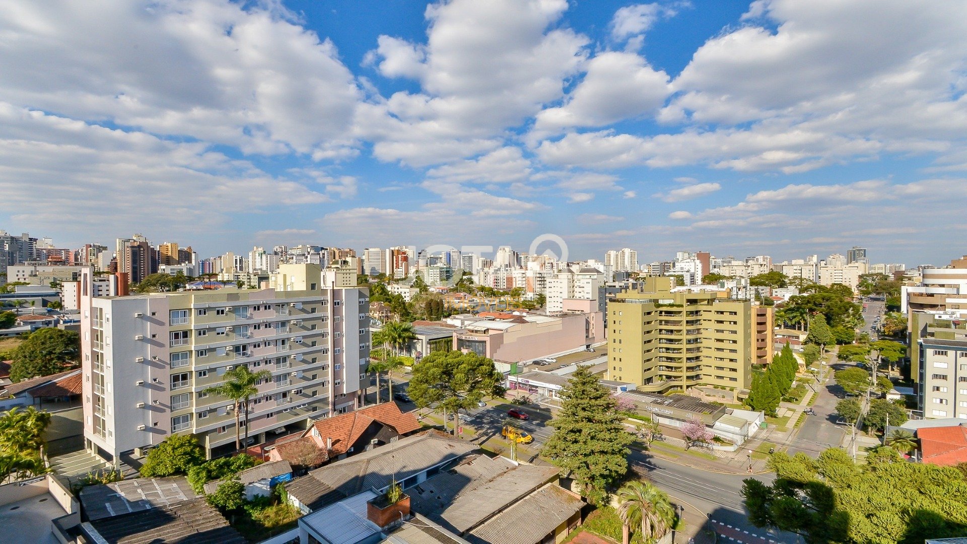 COBERTURA DUPLEX NOVA 4 SUÍTES 4 VAGAS BAIRRO BATEL