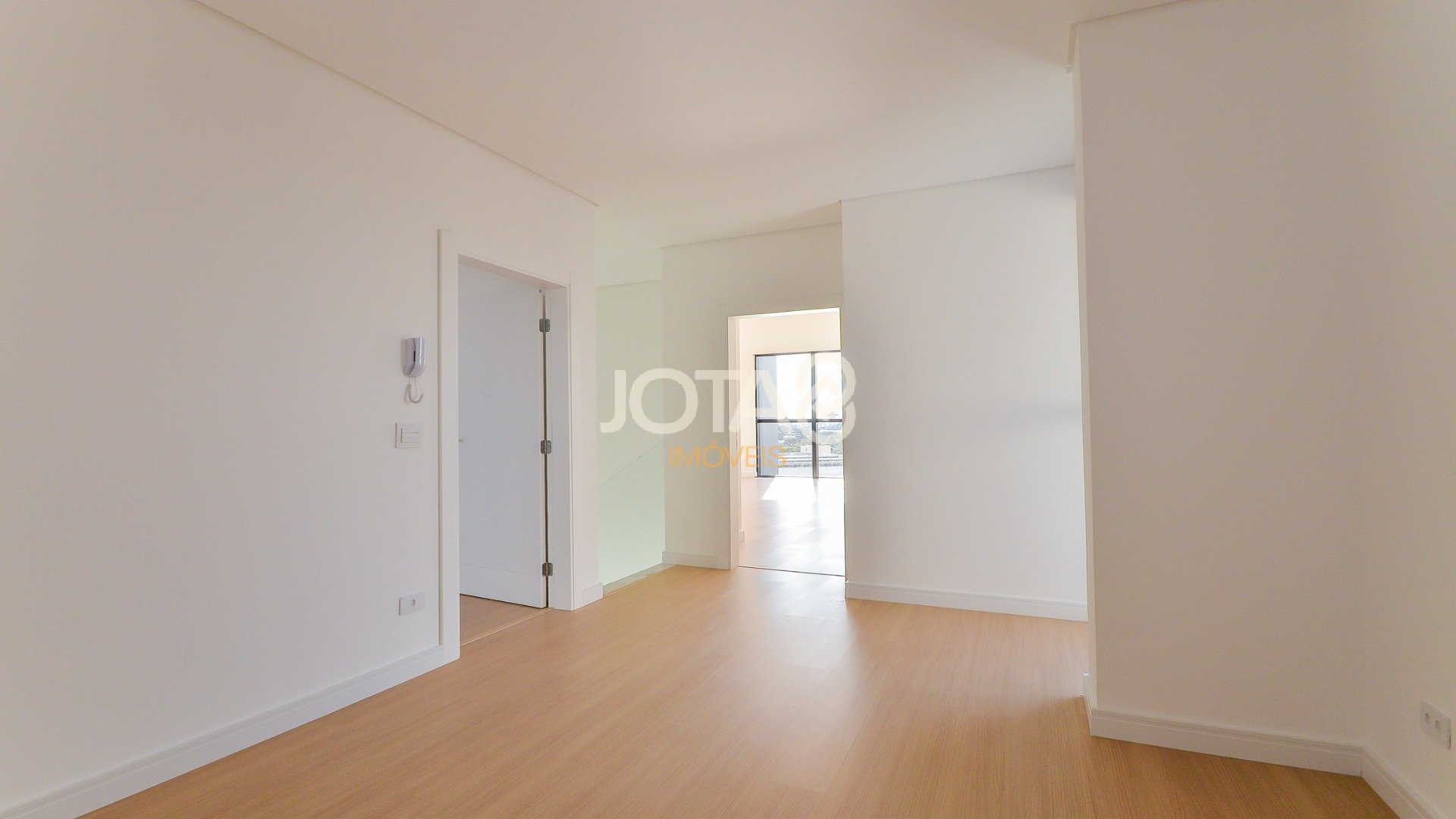 COBERTURA DUPLEX NOVA 4 SUÍTES 4 VAGAS BAIRRO BATEL
