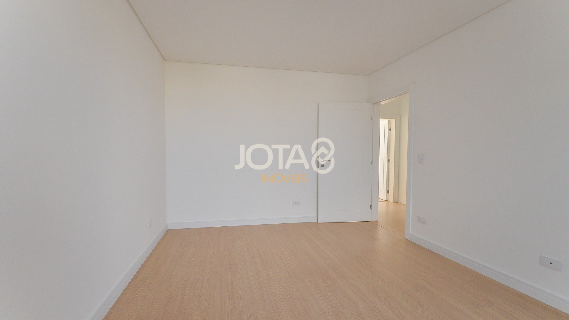 COBERTURA DUPLEX NOVA 4 SUÍTES 4 VAGAS BAIRRO BATEL