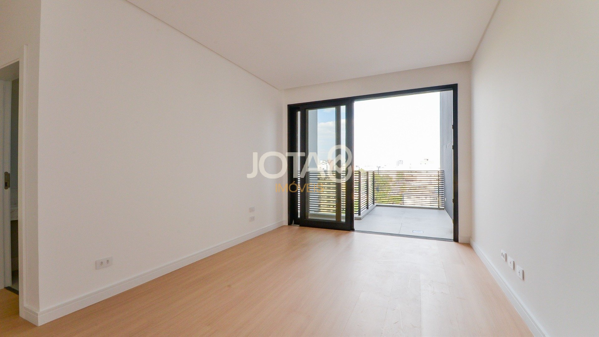 APARTAMENTO DUPLEX NOVO 4 SUÍTES 5 VAGAS BATEL