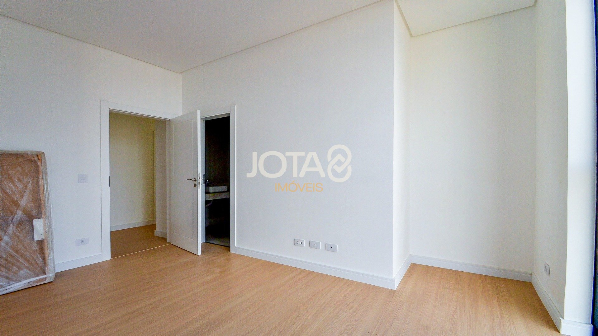 APARTAMENTO DUPLEX NOVO 4 SUÍTES 5 VAGAS BATEL