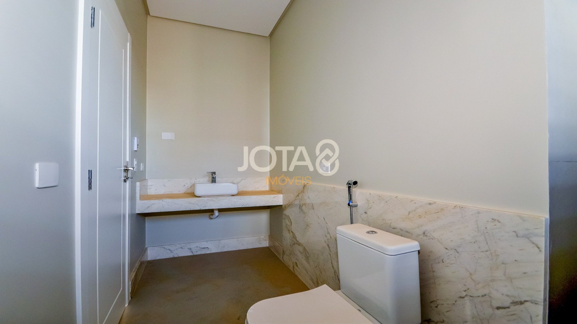 APARTAMENTO DUPLEX NOVO 4 SUÍTES 5 VAGAS BATEL