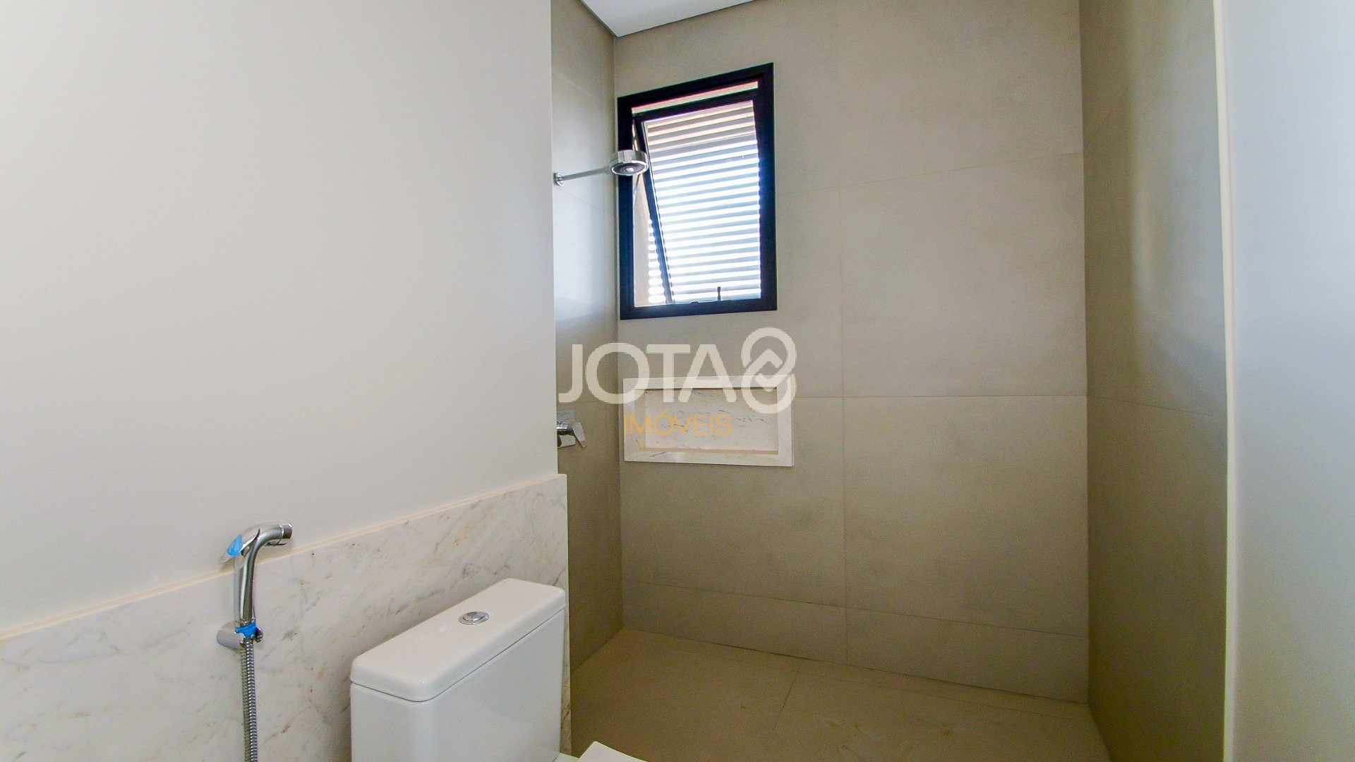 APARTAMENTO DUPLEX NOVO 4 SUÍTES 5 VAGAS BATEL