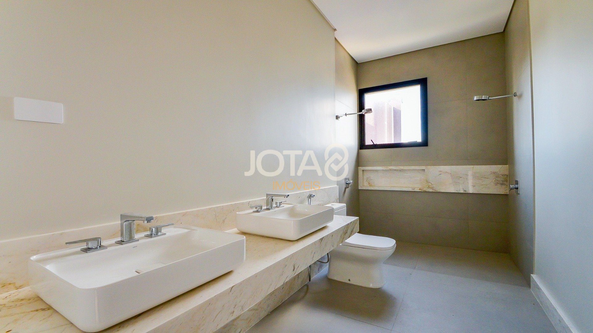 APARTAMENTO DUPLEX NOVO 4 SUÍTES 5 VAGAS BATEL