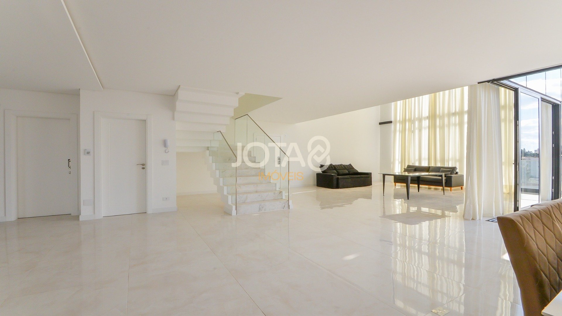 APARTAMENTO DUPLEX NOVO 4 SUÍTES 5 VAGAS BATEL