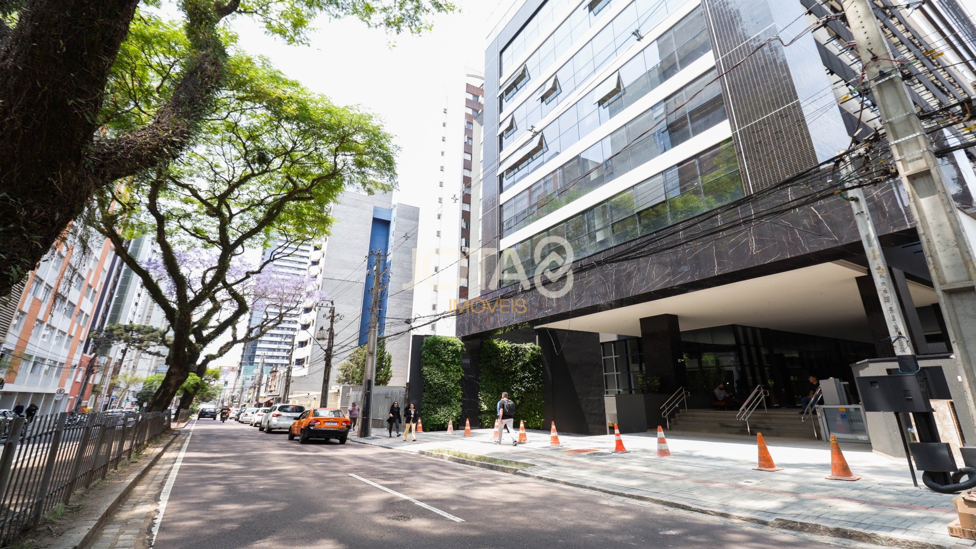 STUDIO PARA ALUGAR EM ÓTIMA LOCALIZAÇÃO NO BATEL