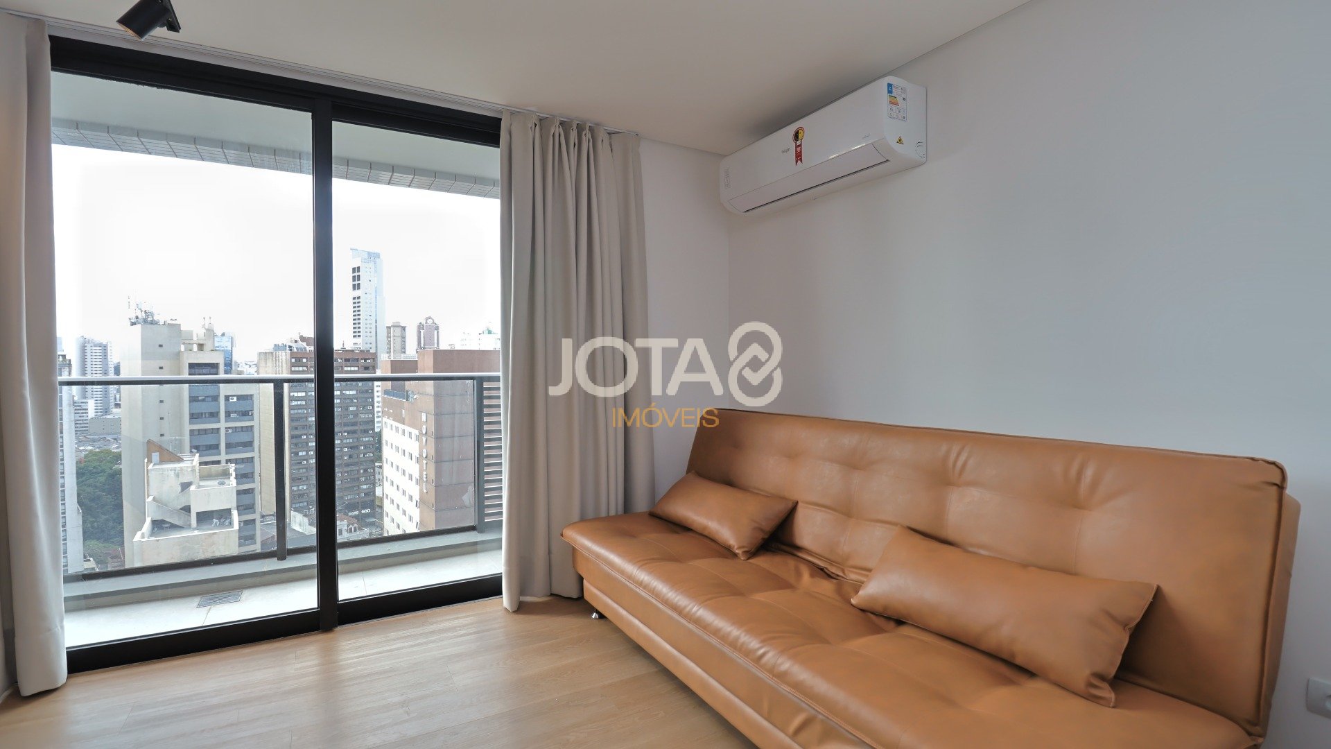 STUDIO PARA ALUGAR EM ÓTIMA LOCALIZAÇÃO NO BATEL