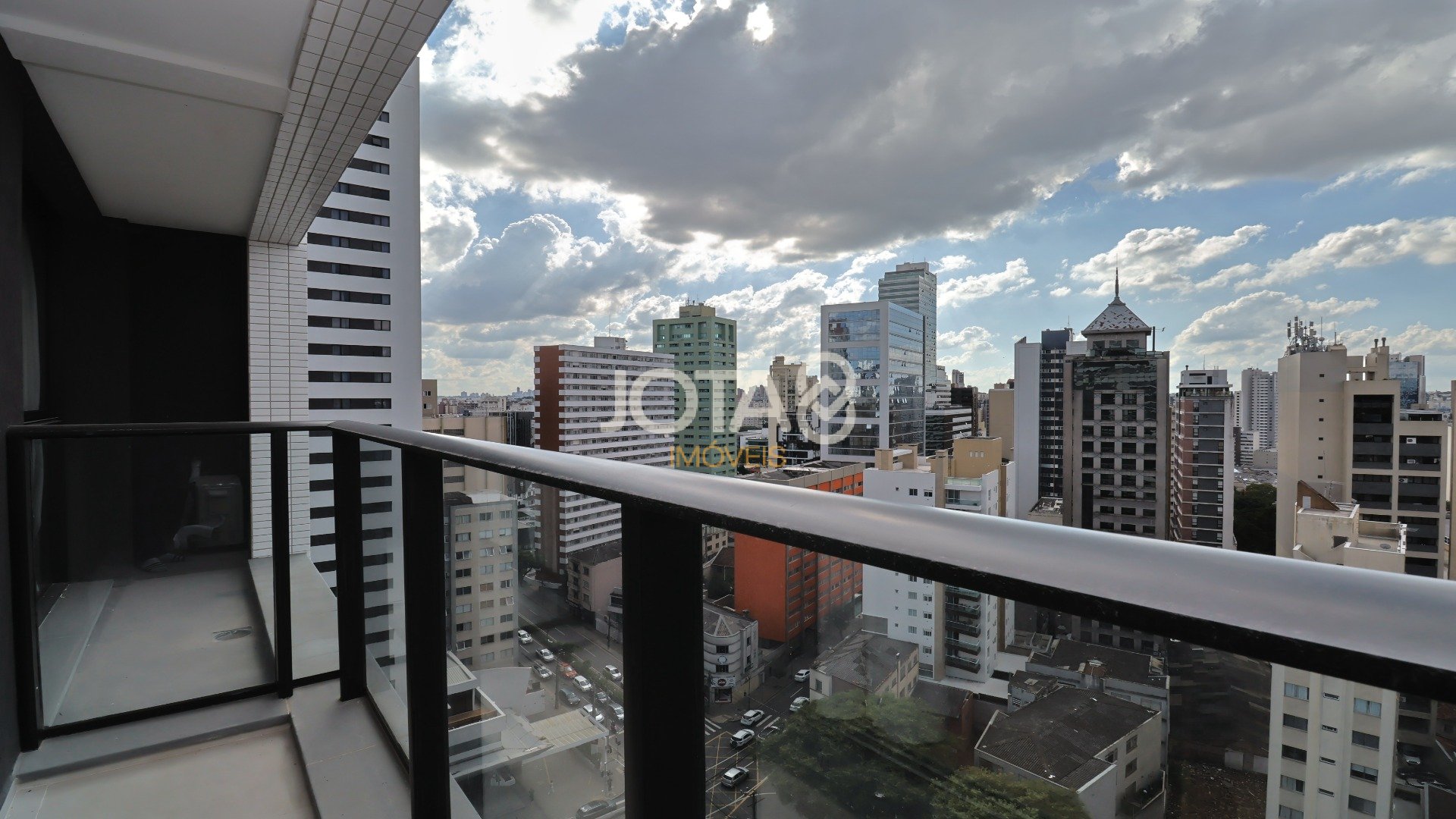STUDIO PARA ALUGAR EM ÓTIMA LOCALIZAÇÃO NO BATEL