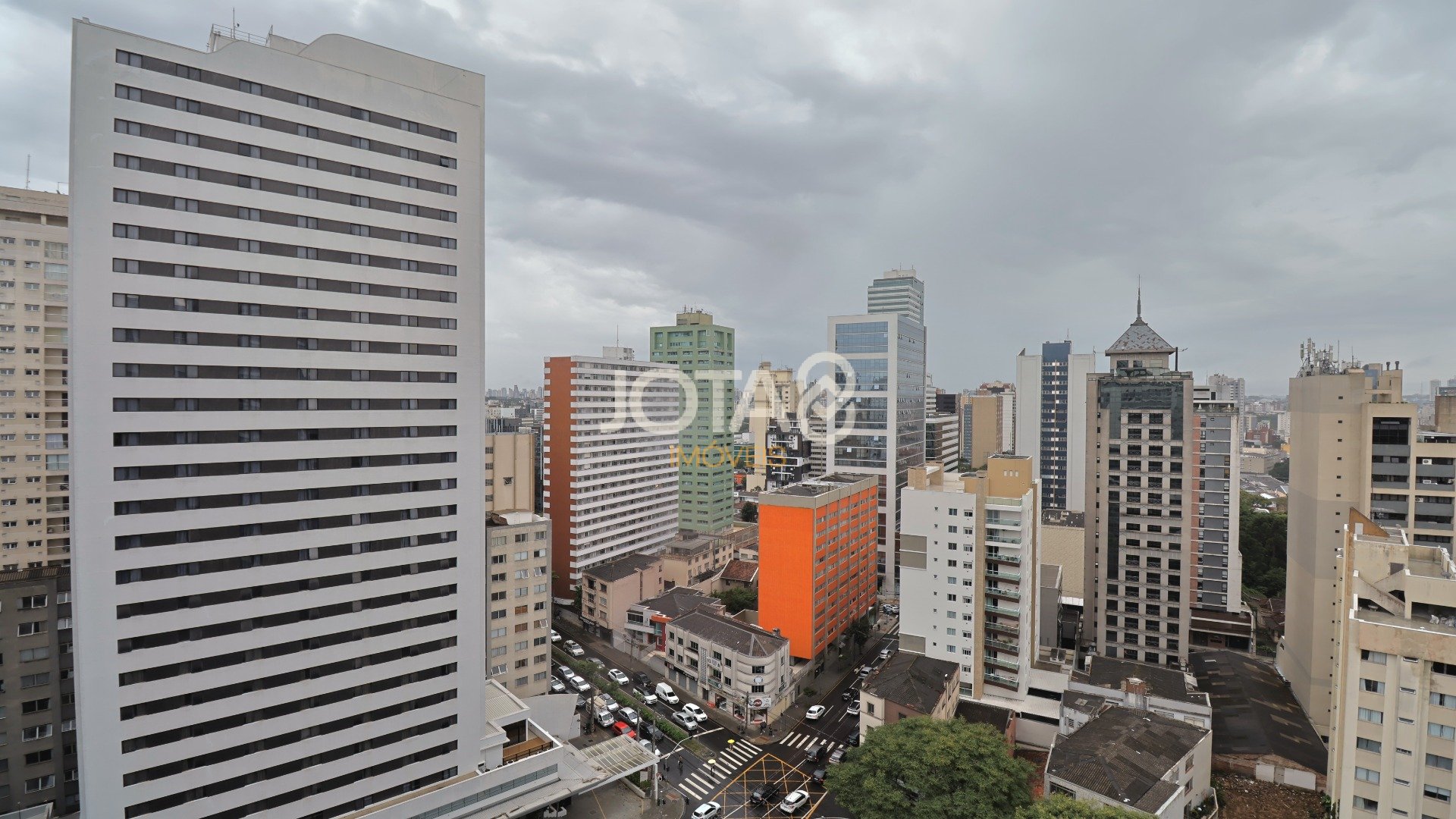 OPORTUNIDADE EXCLUSIVA DE LOCAÇÃO NO BATEL!