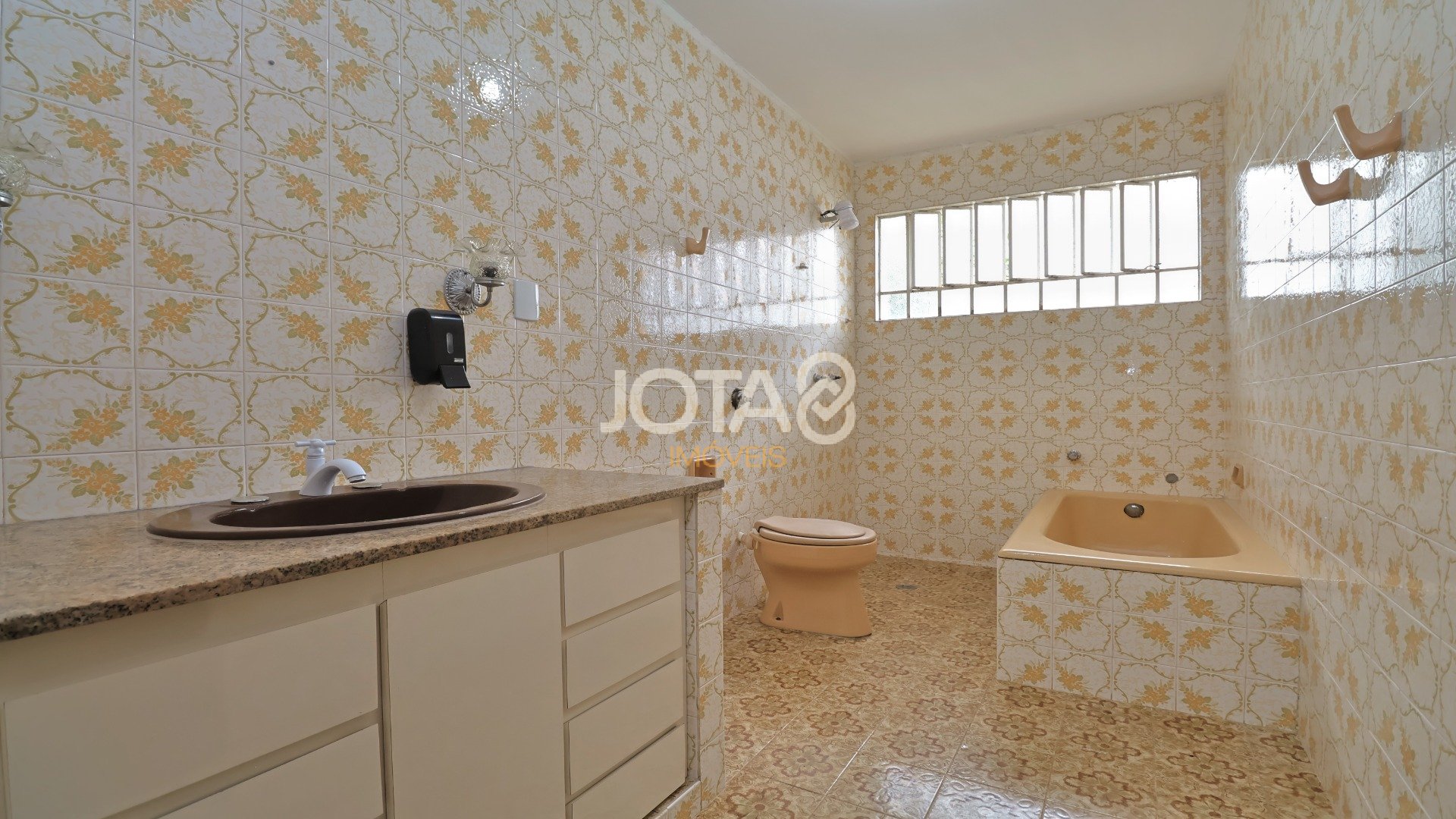 CASA COMERCIAL PARA ALUGAR NO ORLEANS