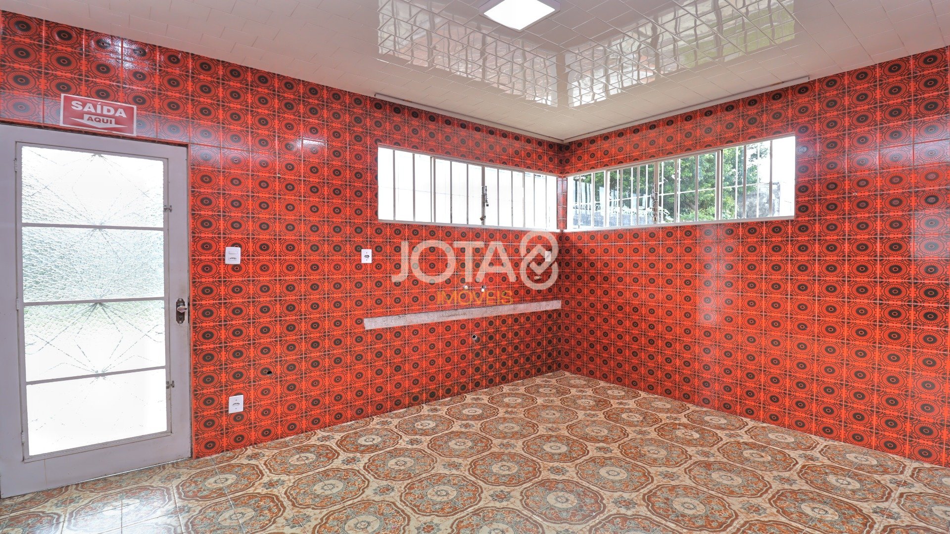 CASA COMERCIAL PARA ALUGAR NO ORLEANS