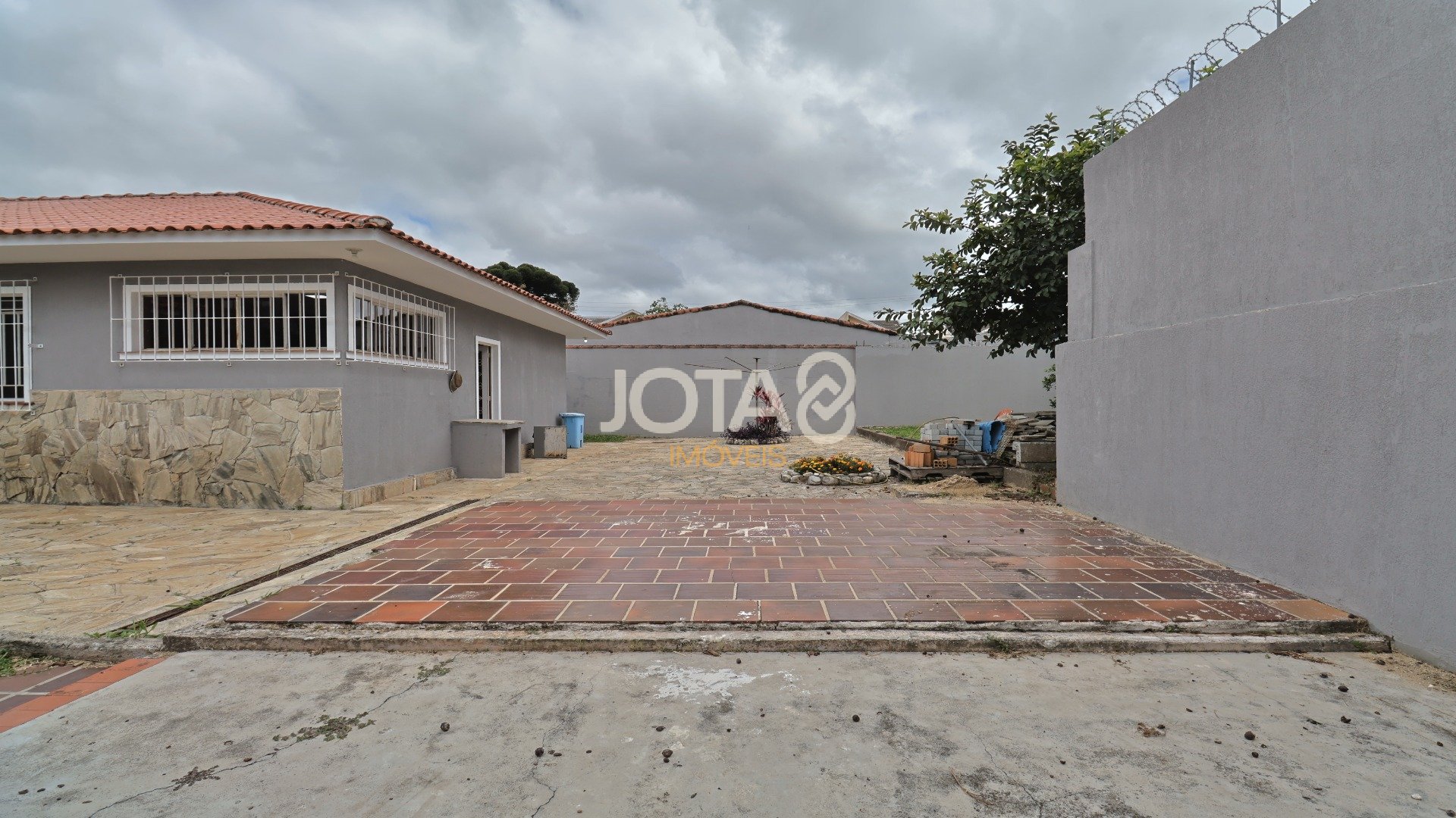 CASA COMERCIAL PARA ALUGAR NO ORLEANS