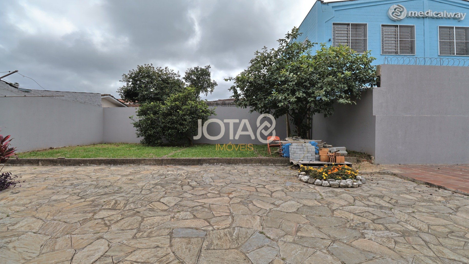 CASA COMERCIAL PARA ALUGAR NO ORLEANS