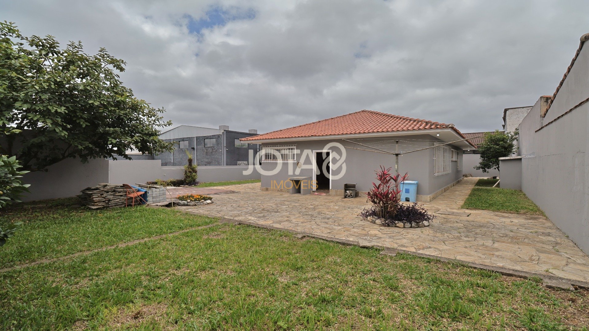 CASA COMERCIAL PARA ALUGAR NO ORLEANS