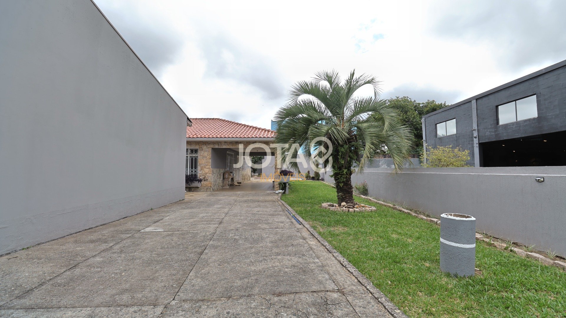 CASA COMERCIAL PARA ALUGAR NO ORLEANS