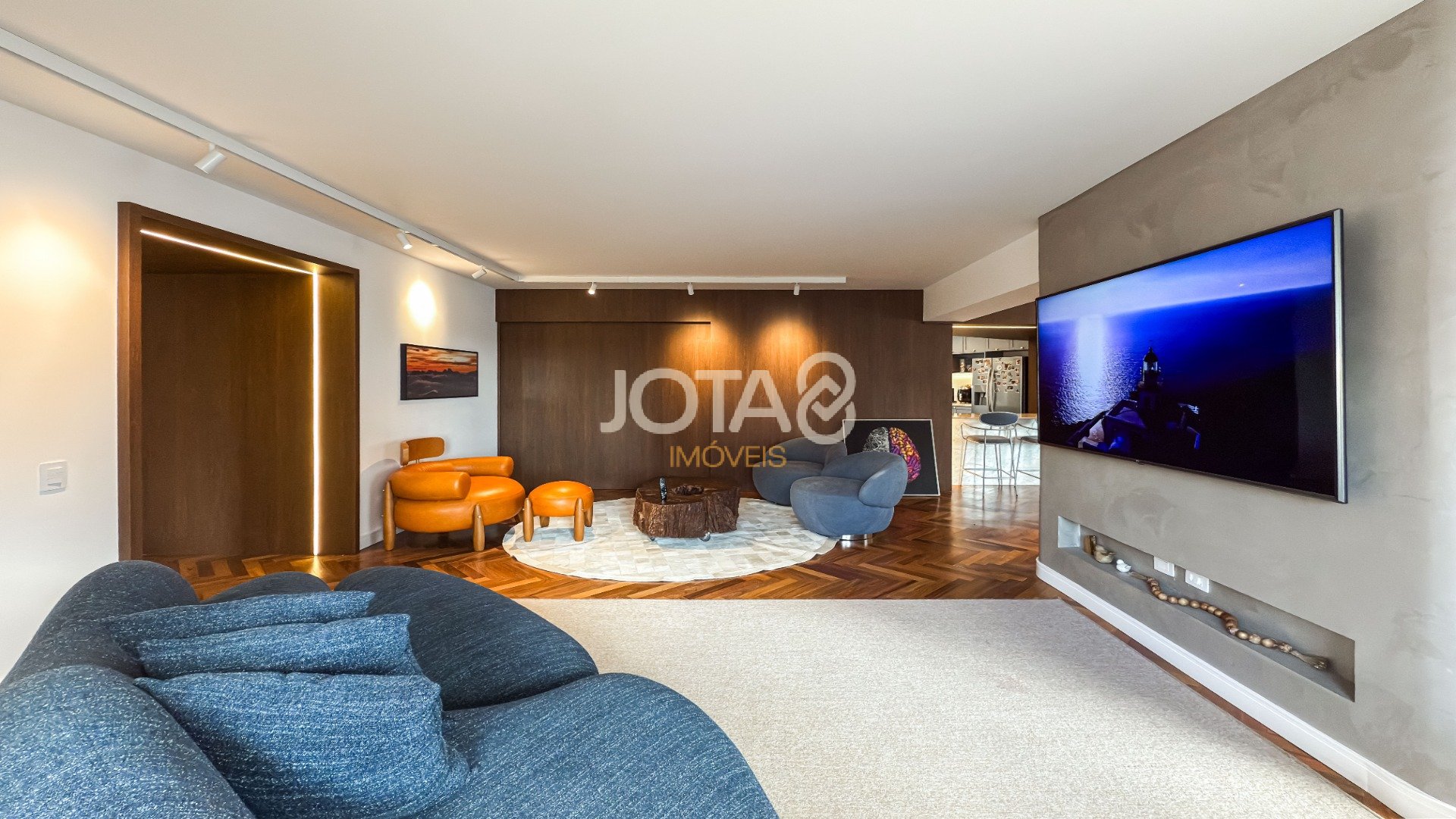 APARTAMENTO TODO REFORMADO NO BIGORRILHO !