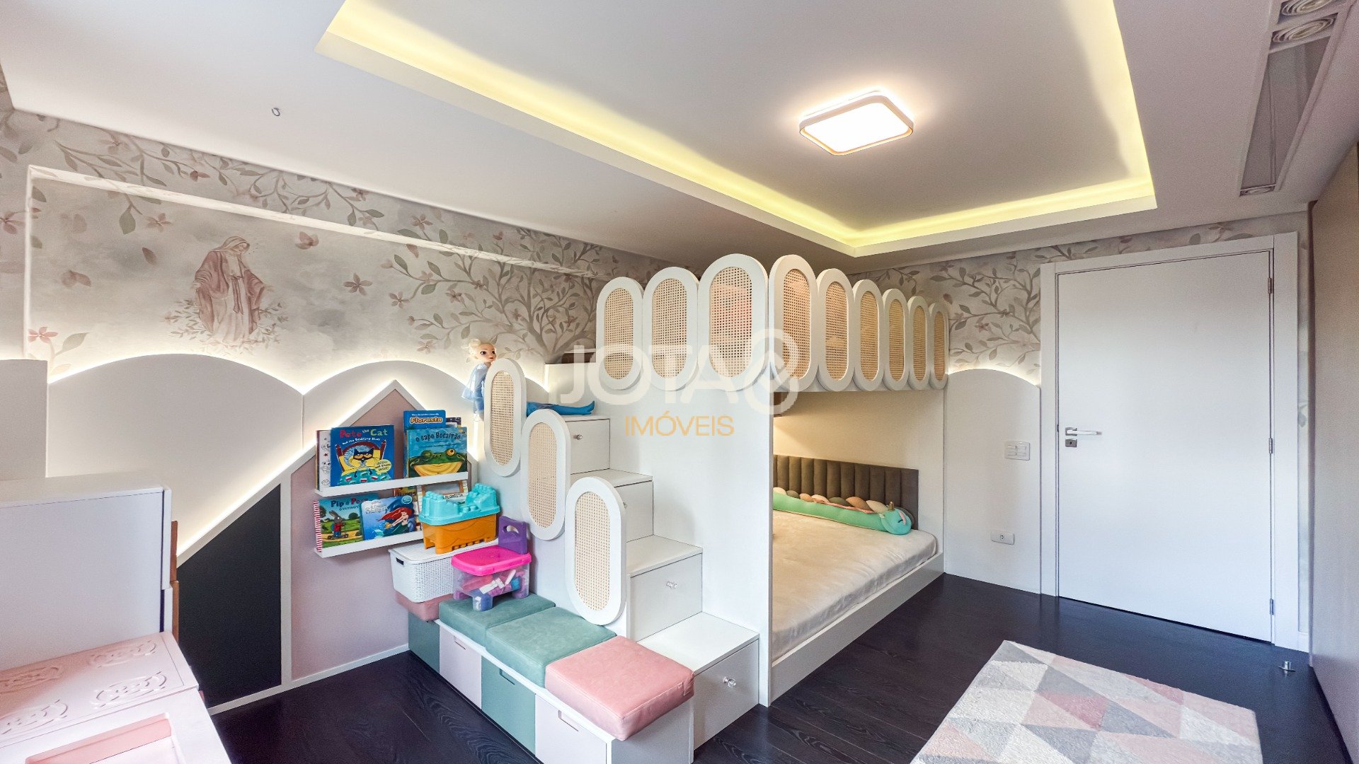 APARTAMENTO TODO REFORMADO NO BIGORRILHO !