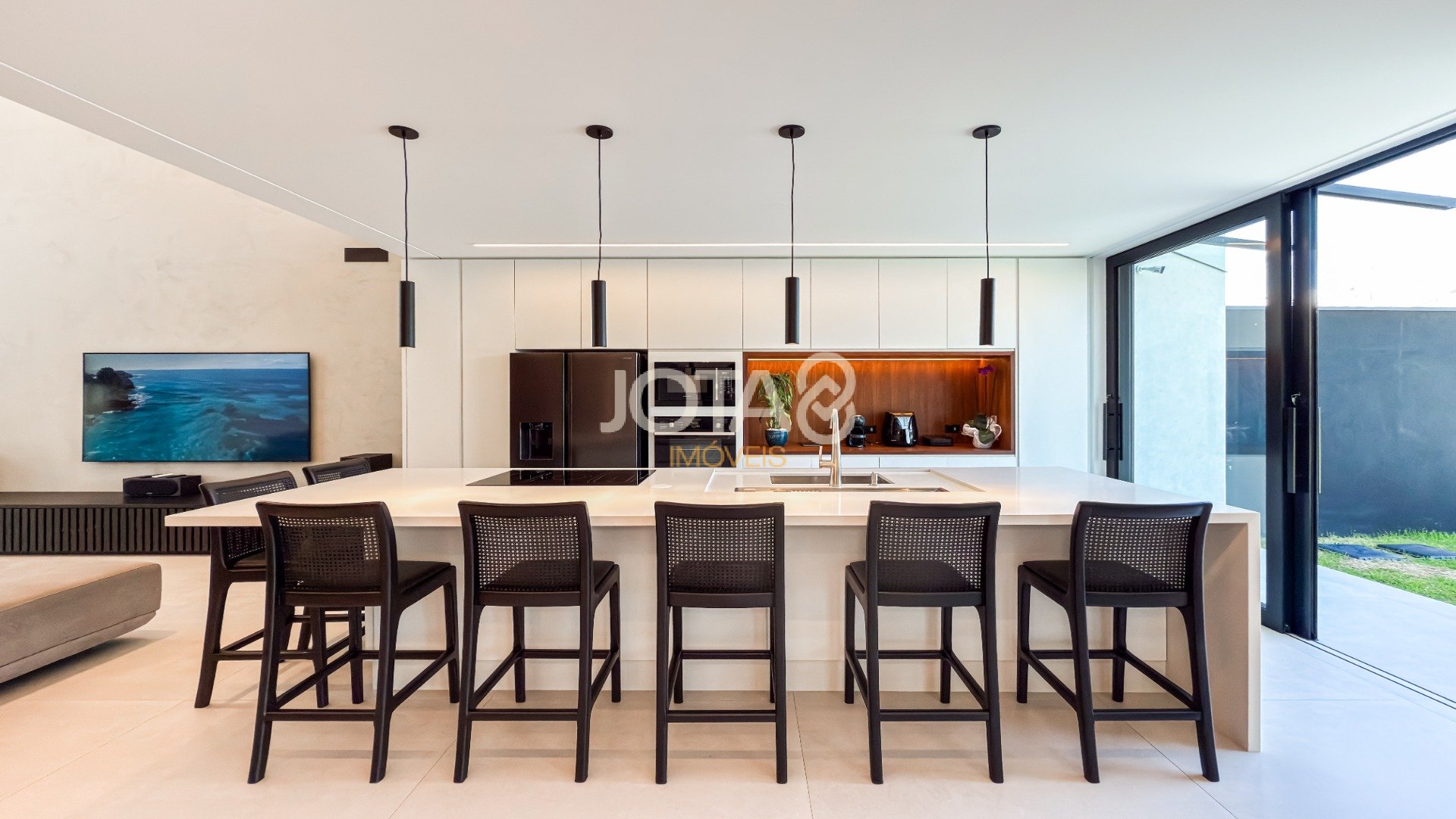 CASA NOVA, MODERNA, 3 SUÍTES, CAMPO COMPRIDO!